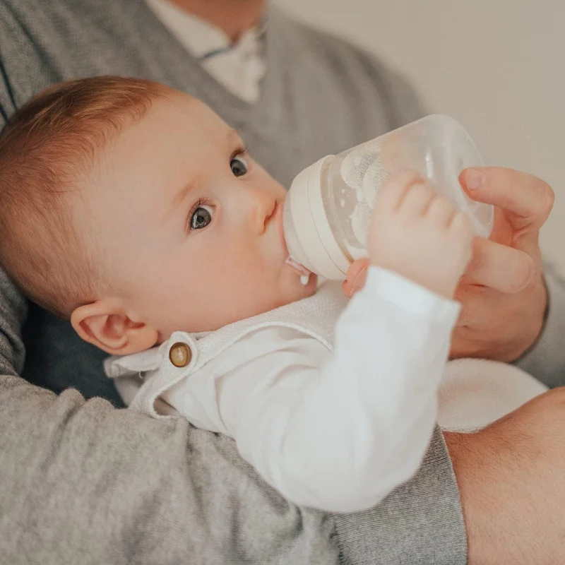 Biberon 270 ml. Biberon avec Tétine Symétrique SX Pro- Suavinex