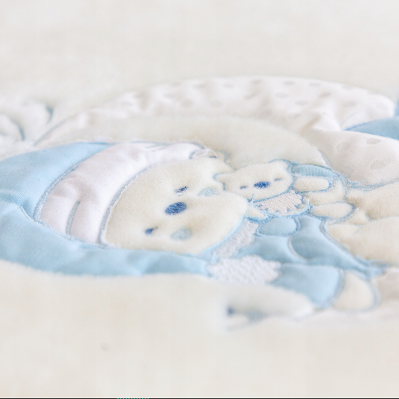 Couverture bébé bleu 110 x 140 cm, modèle 6226