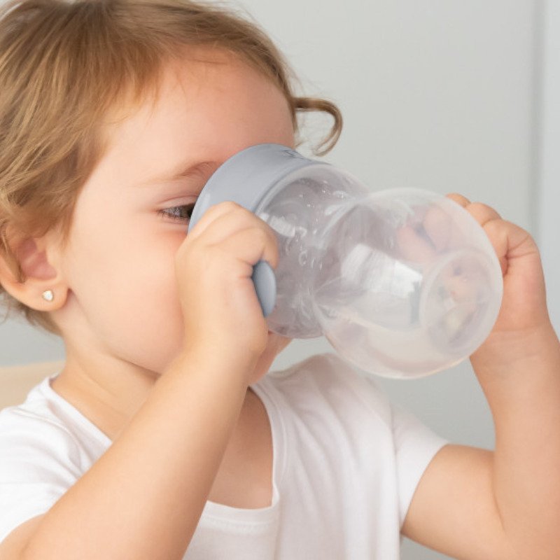 Tasse Step 3 avec poignée 360° Gris - Kiokids